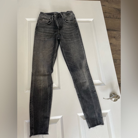 Zara skinny pants/jeans - Picture 1 of 3
